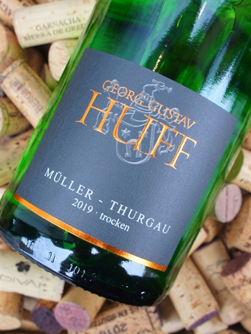 Georg Gustav Huff Müller-Thurgau trocken 2019 (1L)